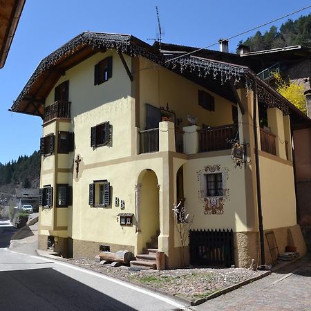 B&B La Tana Dell'Orso - Die Baerenhoehle Castello-Molina di Fiemme Dış mekan fotoğraf