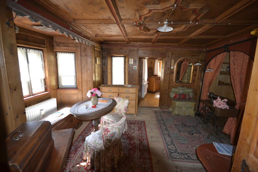 B&B La Tana Dell'Orso - Die Baerenhoehle Castello-Molina di Fiemme Oda fotoğraf