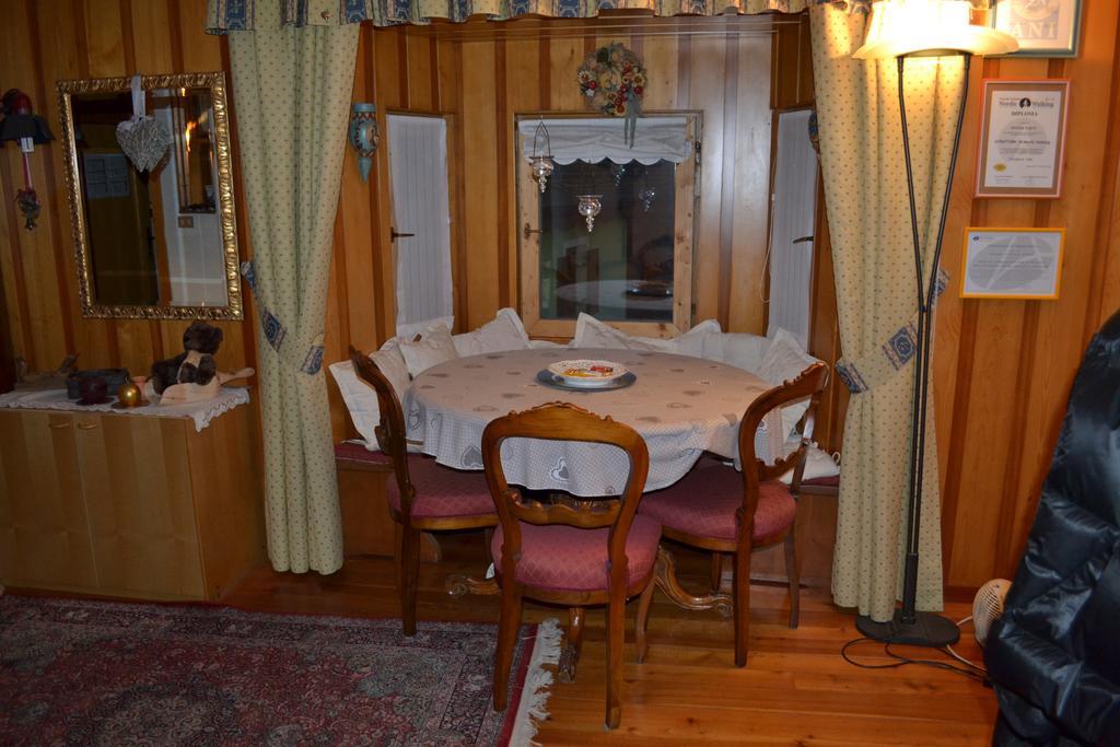 B&B La Tana Dell'Orso - Die Baerenhoehle Castello-Molina di Fiemme Dış mekan fotoğraf