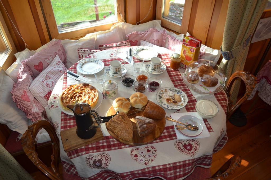 B&B La Tana Dell'Orso - Die Baerenhoehle Castello-Molina di Fiemme Dış mekan fotoğraf